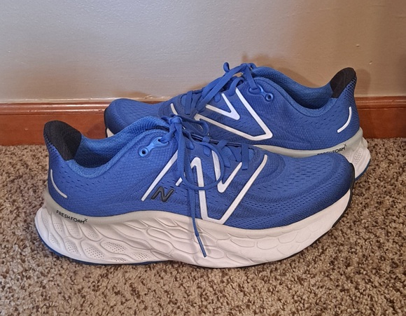 Men's New Balance Fresh Foam X More V4 size 11 Wide